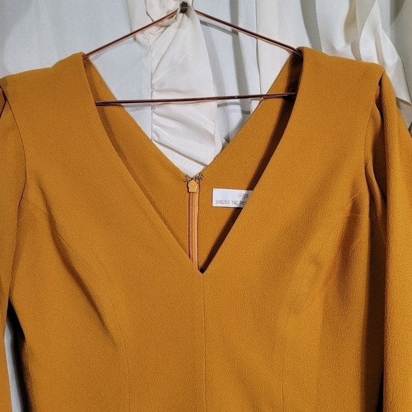Dress the Population Norah Dress in Honey Small Long Sleeve Plunge Bodycon - Picture 6 of 12